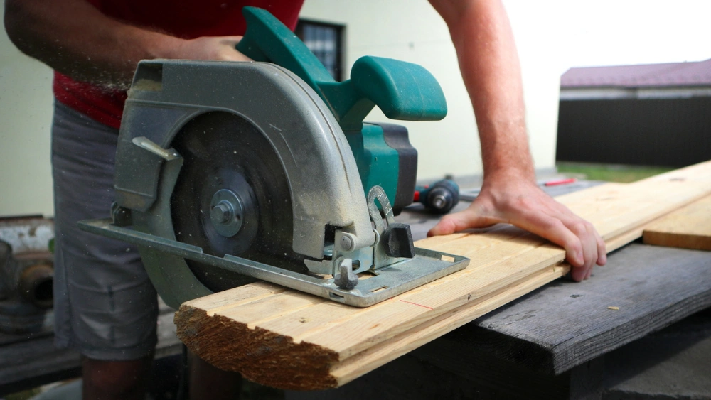 Best Saw for Cutting Wood: Top Picks for Precise Woodwork