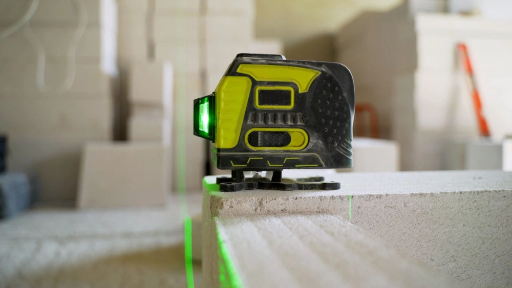 How Do I Use a Laser Level: Expert Tips & Tricks